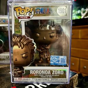 Funko POP: ONE PIECE- Roronoa Zoro Bronze Statue #1901 (BRAND NEW) (FLAWLESS)